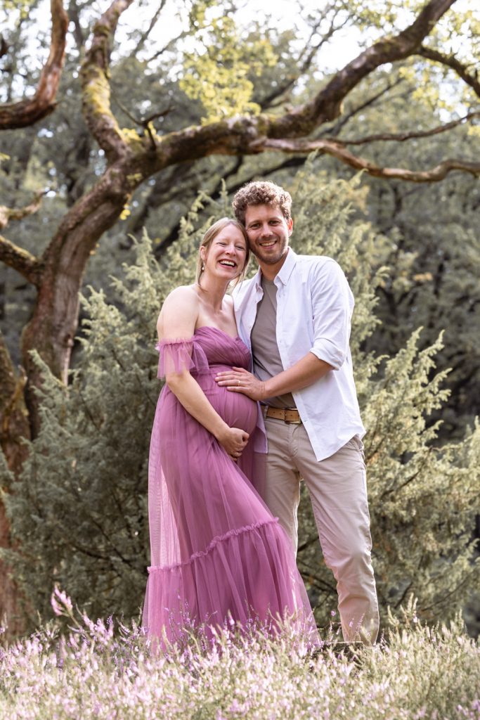 Babybauchfotos in der Natur